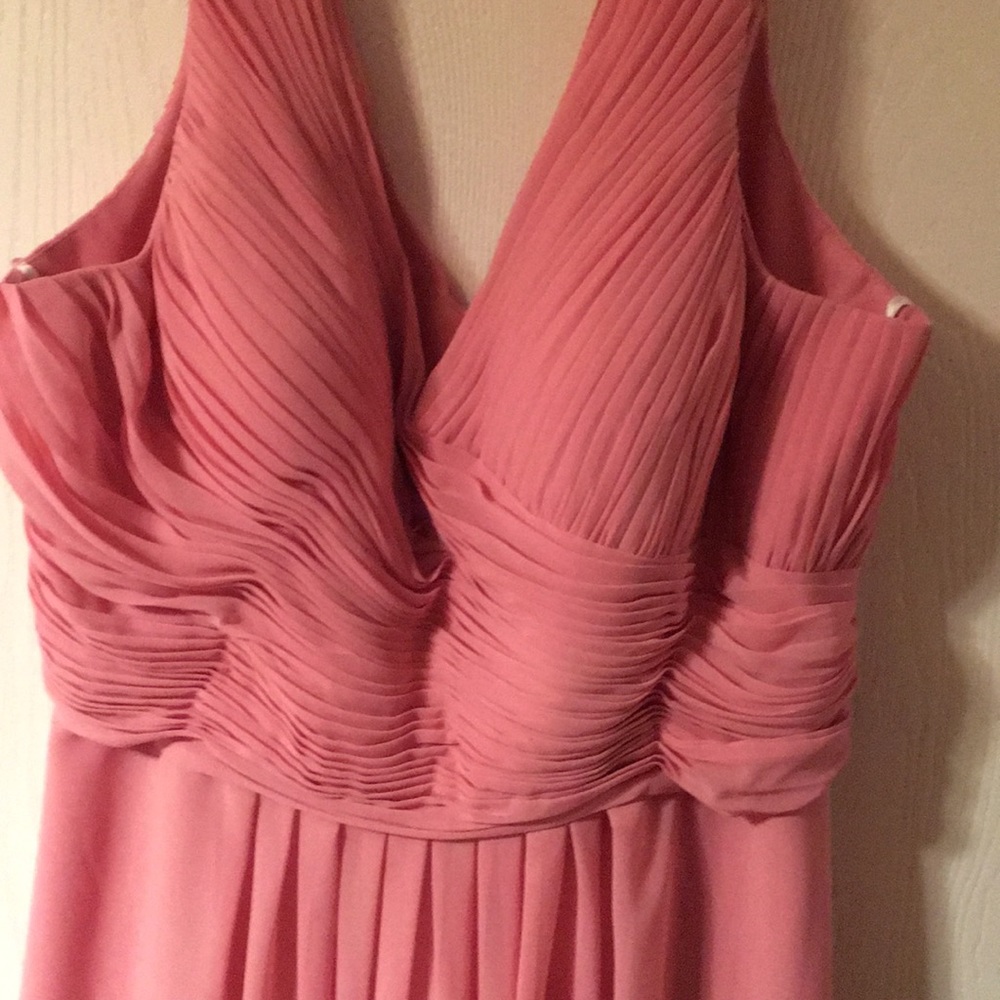 Kanalik Bridesmaid, Prom dress
